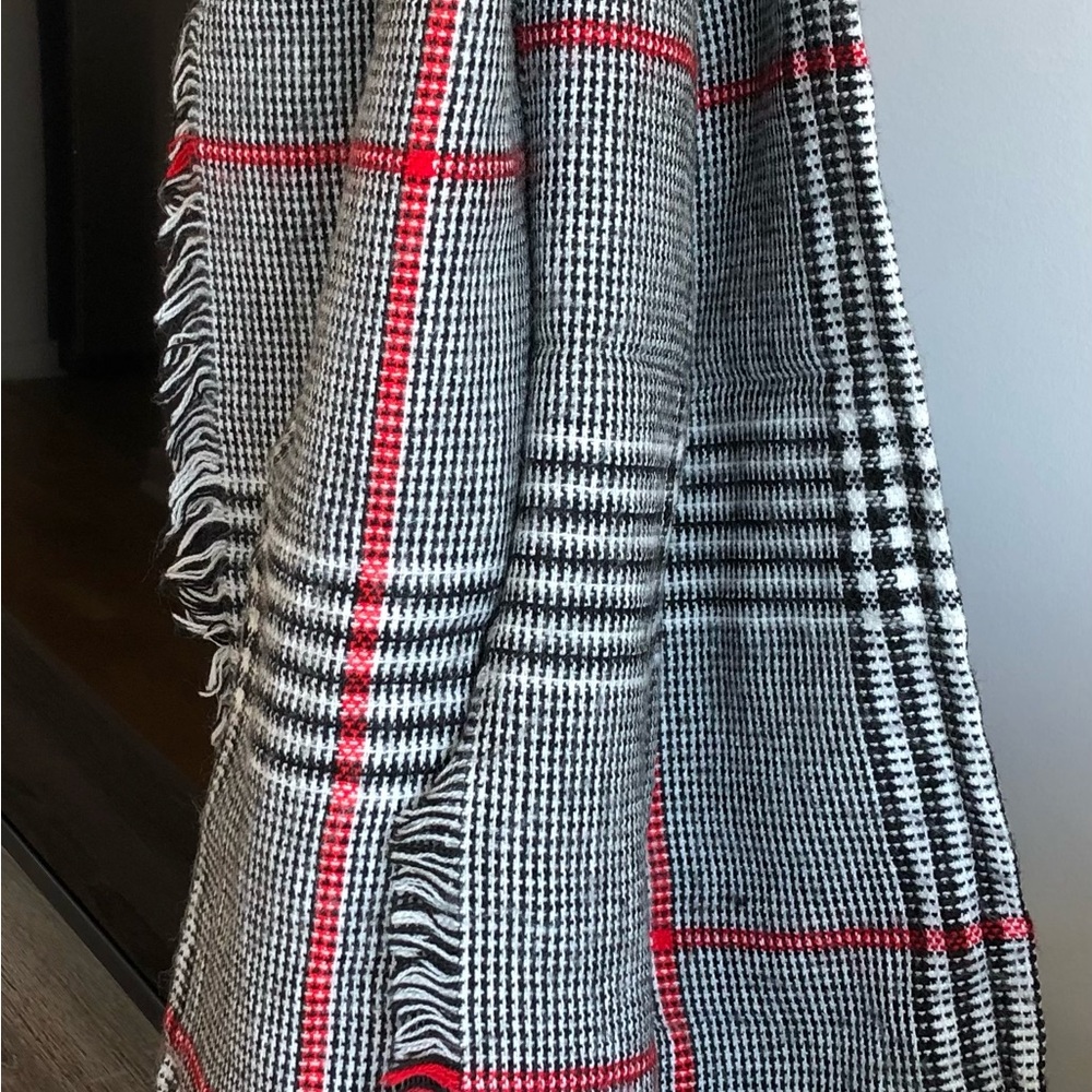 Classic Black and Red Checkered Men's Scarf